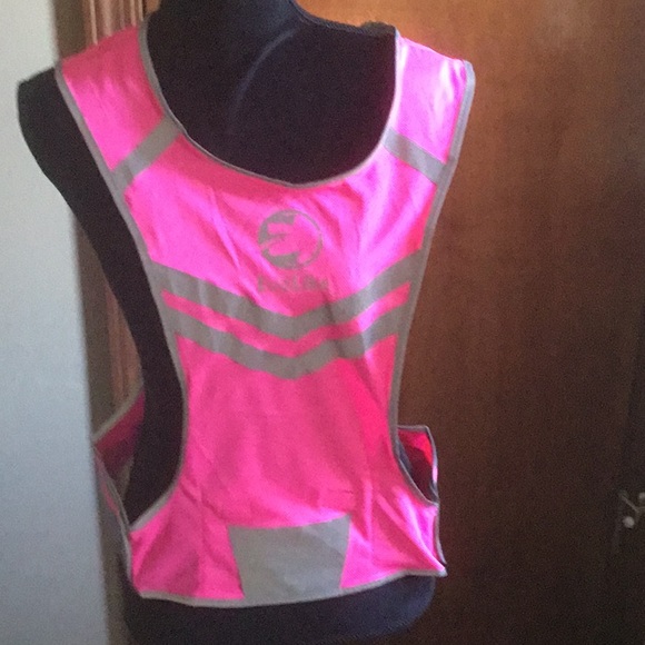 EVOLIKE. Pink  reflector  vest medium. NWOT - Picture 2 of 3